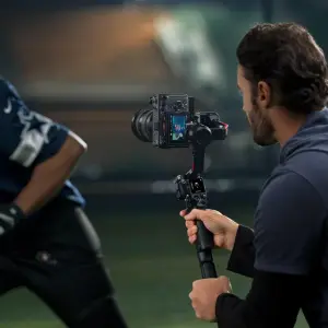 DJI RS 4 Combo - Gimbal Stabilizer Camera