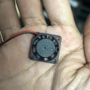 Cooling fan sleeve DC brushless silent exhaust