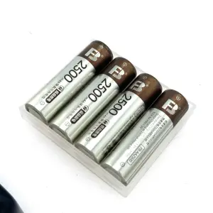 Battery charger Ni-MH battery four 2500 mAh - 4 cell AA package MIC/CLIP ON/ZOOM