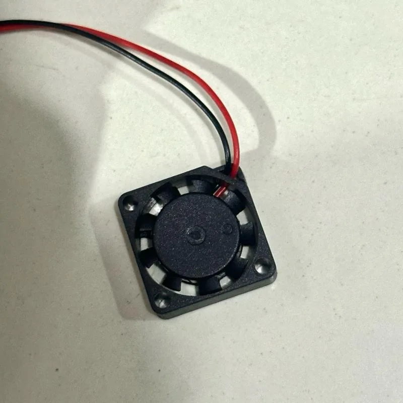 Cooling fan sleeve DC brushless silent exhaust
