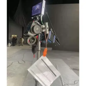 Portable lanyard clip for script title page, suitable for film, television, and TV production crews